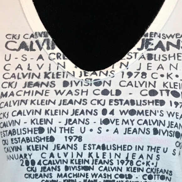 Calvin Klein Women’s White Short Sleeve V-Neck LogoT-Shirt - Picture 2 of 12